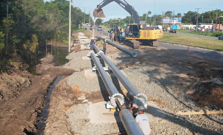 Sanepar faz obra em adutoras de Guaratuba de olho no Carnaval