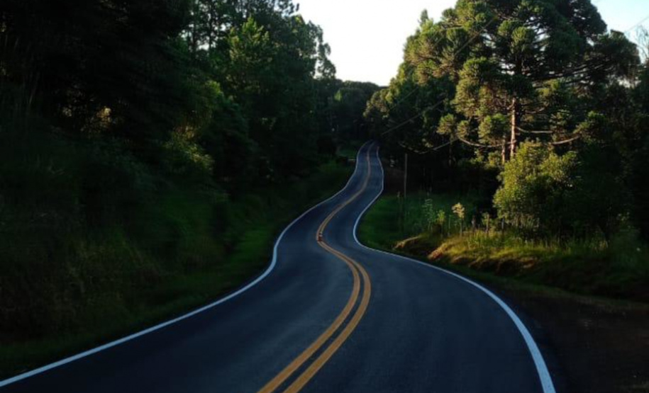 PR-825 em Campina do Simão