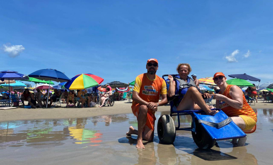 rograma que possibilita acesso ao mar reúne histórias de superação