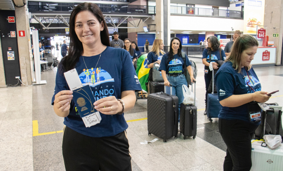 Professores do Paraná vão passar Carnaval em estudos no Canadá