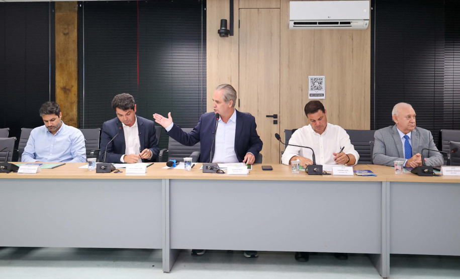 Governo vai asfaltar ligação de 30 km da PR-364 entre Laranjal e Altamira do Paraná