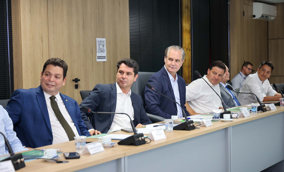 Governo vai asfaltar ligação de 30 km da PR-364 entre Laranjal e Altamira do Paraná