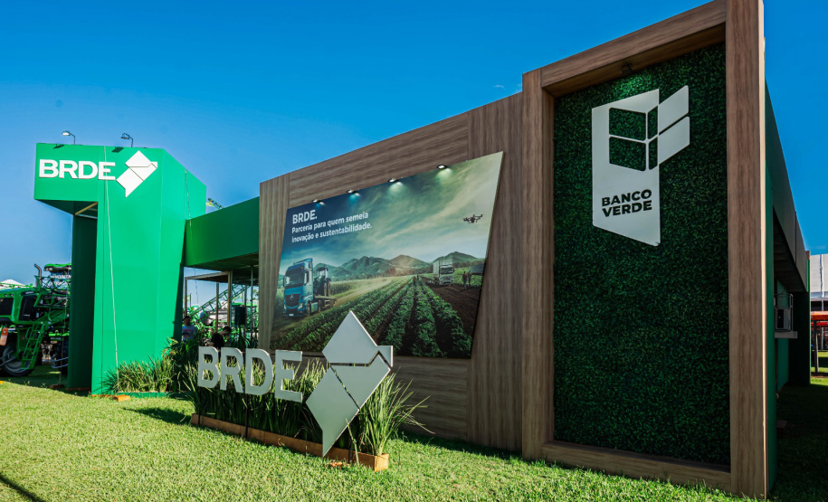 BRDE assina convênio para apoiar empresas do Oeste do Paraná no Show Rural