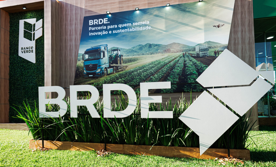 BRDE assina convênio para apoiar empresas do Oeste do Paraná no Show Rural