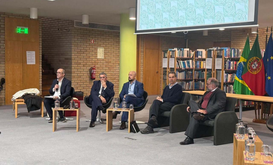 Universidades Estaduais do Paraná firmam acordos de dupla diplomação  em Portugal