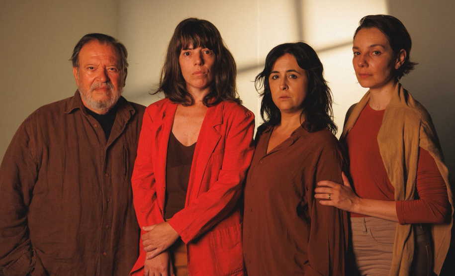 Entre guerra e afeto: “Conto de Farida” estreia no Teatro José Maria Santos com Luís Melo