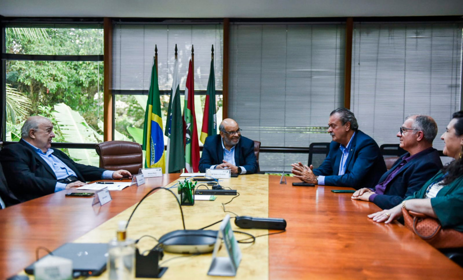 BRDE e IAT firmam contrato para gestão do Fundo de Recursos Hídricos do Paraná