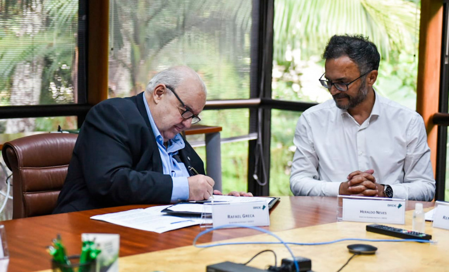 BRDE e IAT firmam contrato para gestão do Fundo de Recursos Hídricos do Paraná