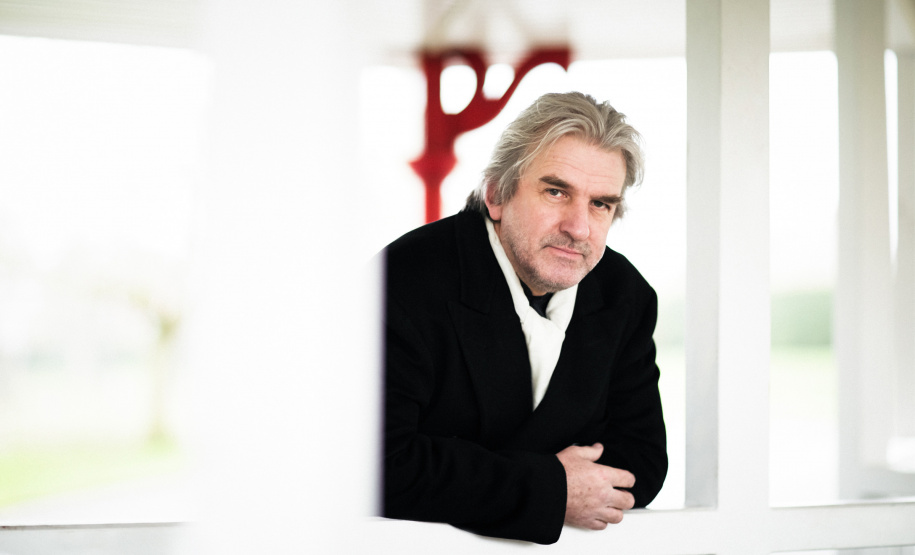 Orquestra Sinfônica do Paraná estreia novo Steinway & Sons com participação do pianista irlandês Barry Douglas