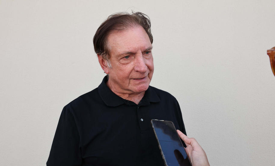 Entrega de casas e estradas rurais Terra Rica