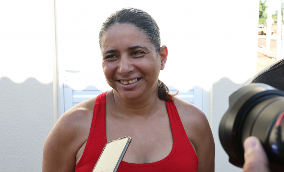 Entrega de casas e estradas rurais Terra Rica