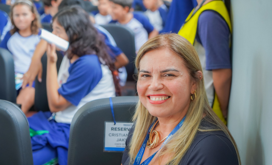 SEED - Escolas integrais recebem material de educação para o trânsito
