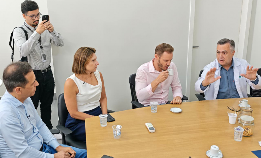 SESA - Opera Paraná: Governo do Estado viabiliza mil cirurgias de catarata para a população de Paranaguá