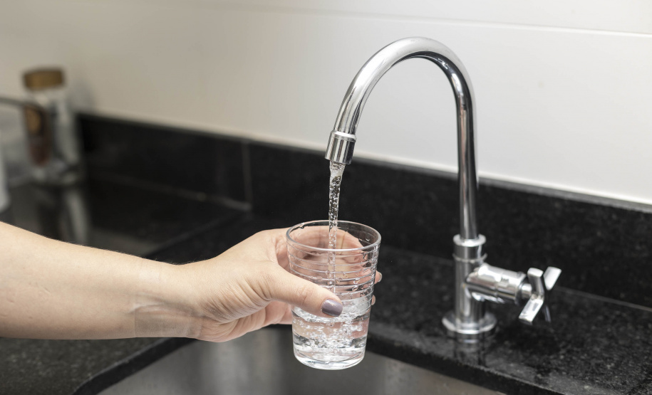 SANEPAR - Investimento em saneamento evita milhares de internações de mulheres no Paraná