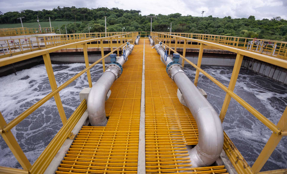 Em dois meses, Sanepar evita poluição de 80,6 bilhões de litros de esgoto