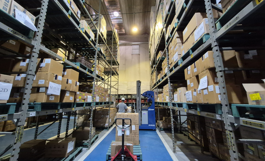 SESA - Pilar da saúde pública, Centro de Medicamentos do Paraná distribuiu mais de 443 milhões de medicamentos em 2025