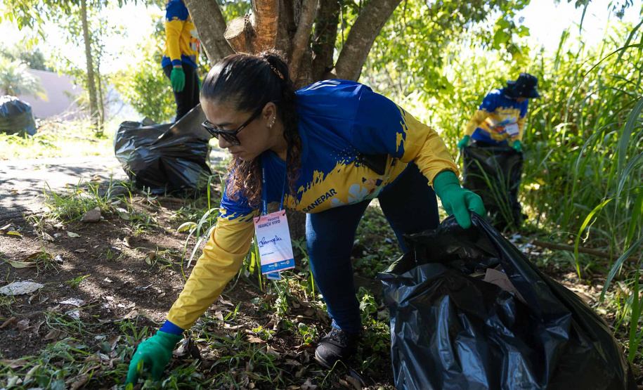 Sanepar mobiliza 350 voluntários em mutirão de limpeza de rios no Paraná