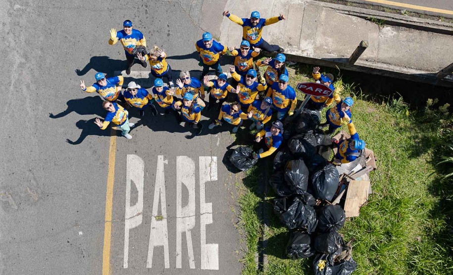 Sanepar mobiliza 350 voluntários em mutirão de limpeza de rios no Paraná