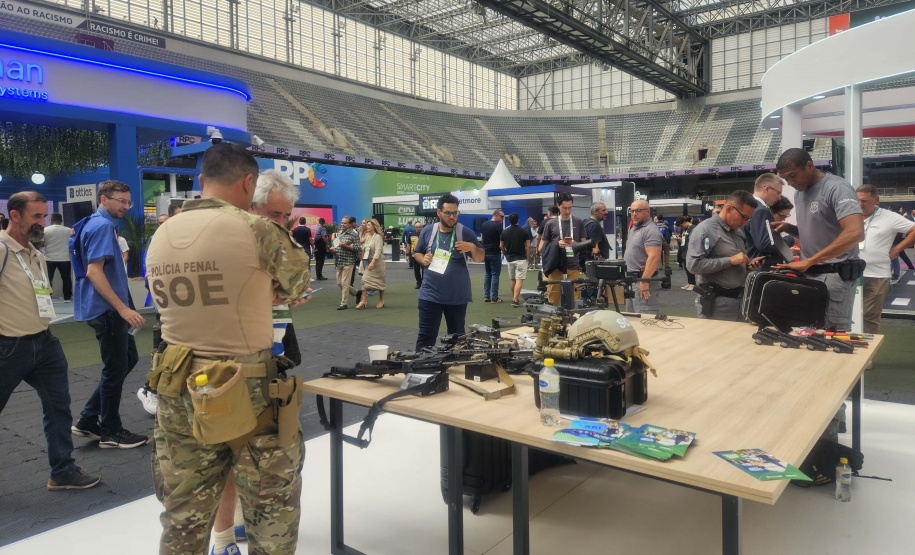 Governo do Paraná promove integração entre academia, governo,setor empresarial e sociedade no Smart City