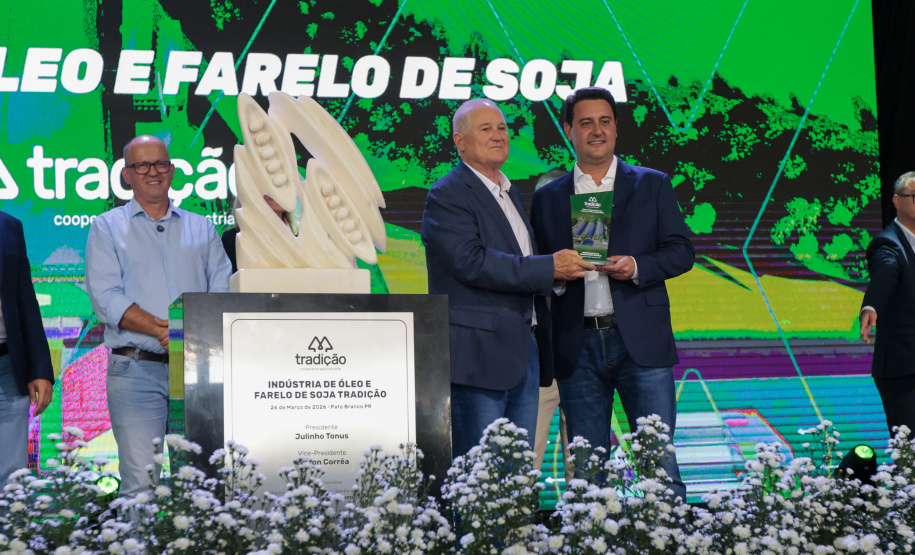 O governador Carlos Massa Ratinho Junior participa nesta quinta-feira (26), da inauguração de uma nova indústria de óleo e farelo de soja da Cooperativa Agroindustrial Tradição, em Pato Branco