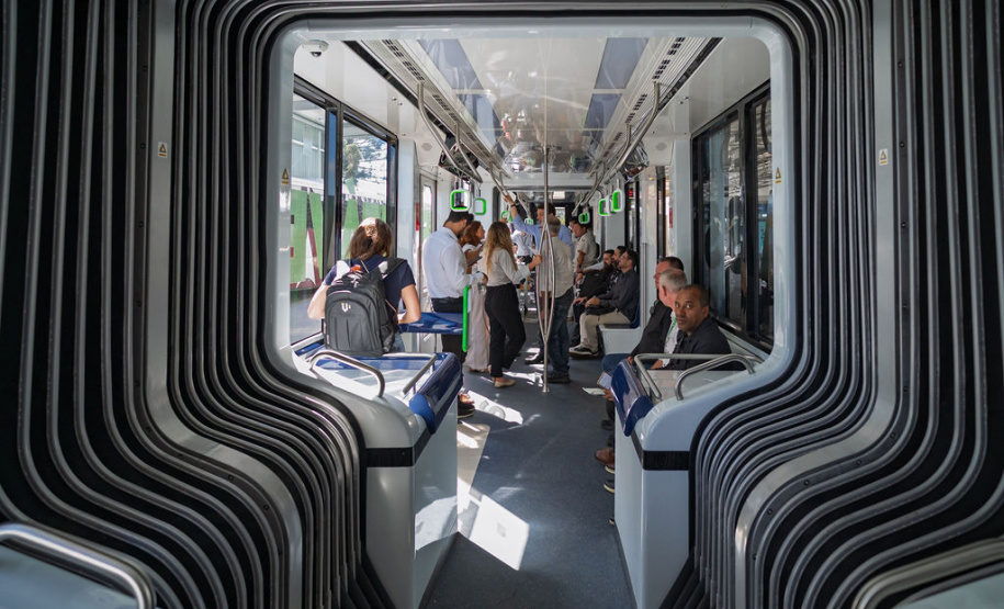 BRDE reúne prefeitos e lideranças de 15 municípios em agenda estratégica durante Smart City Expo