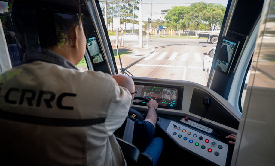 BRDE reúne prefeitos e lideranças de 15 municípios em agenda estratégica durante Smart City Expo