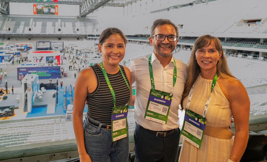 BRDE reúne prefeitos e lideranças de 15 municípios em agenda estratégica durante Smart City Expo