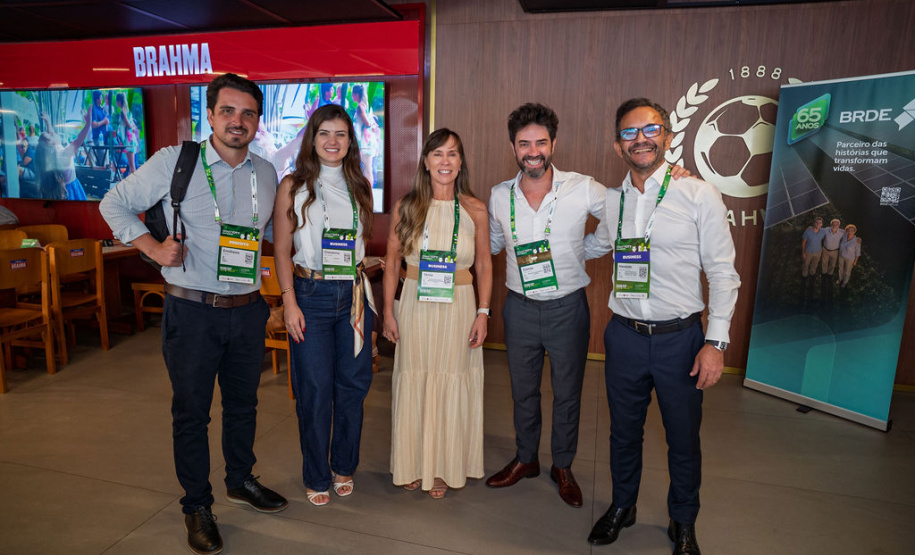 BRDE reúne prefeitos e lideranças de 15 municípios em agenda estratégica durante Smart City Expo