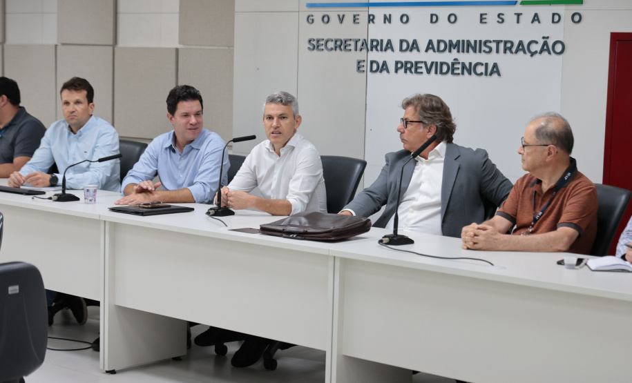 Governo do Estado assina contrato para estudos e anteprojeto do BRT Norte-Su