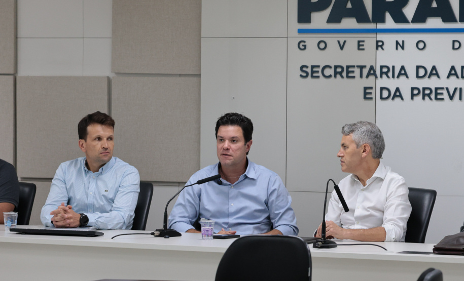 Governo do Estado assina contrato para estudos e anteprojeto do BRT Norte-Su