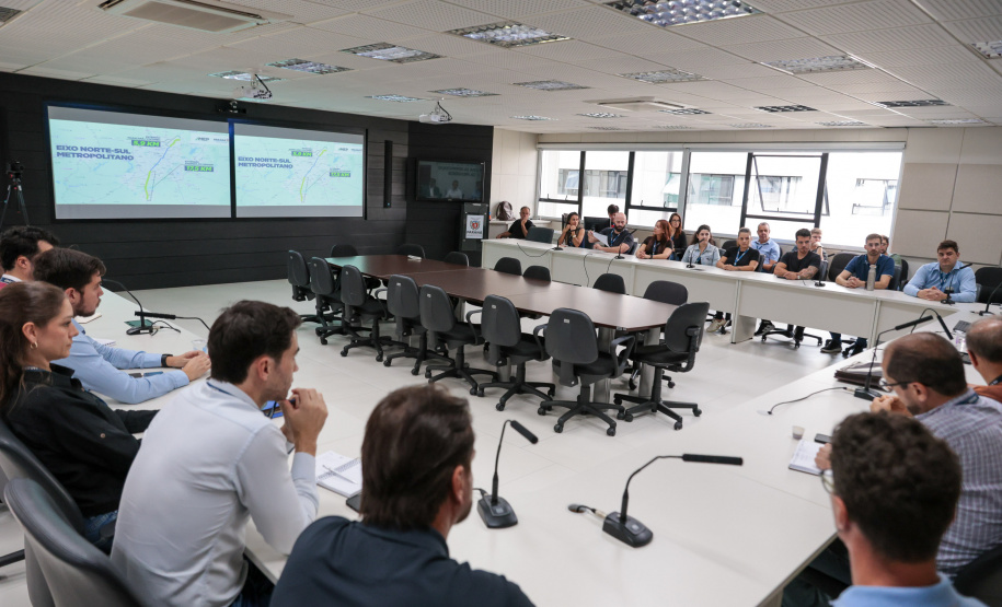 Governo do Estado assina contrato para estudos e anteprojeto do BRT Norte-Su