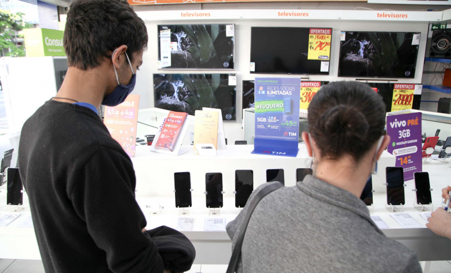 Paraná retira eletrônicos e celulares do regime de Substituição Tributária