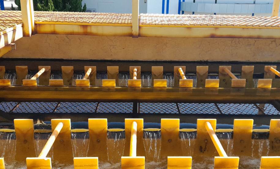 Sanepar eliminou no tratamento 100% da substância que causou sabor e odor na água em Ponta Grossa