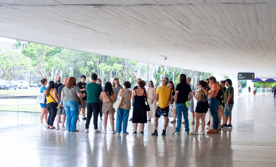 Participe das visitas guiadas do MON e aprenda ainda mais sobre o Museu