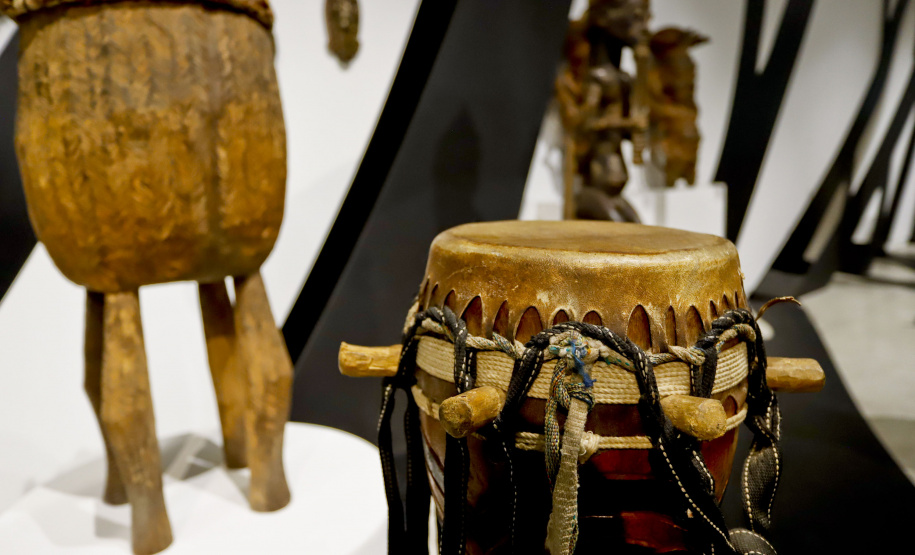 Participe das visitas guiadas do MON e aprenda ainda mais sobre o Museu