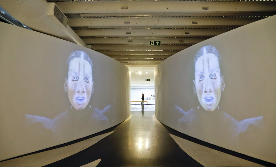 Participe das visitas guiadas do MON e aprenda ainda mais sobre o Museu