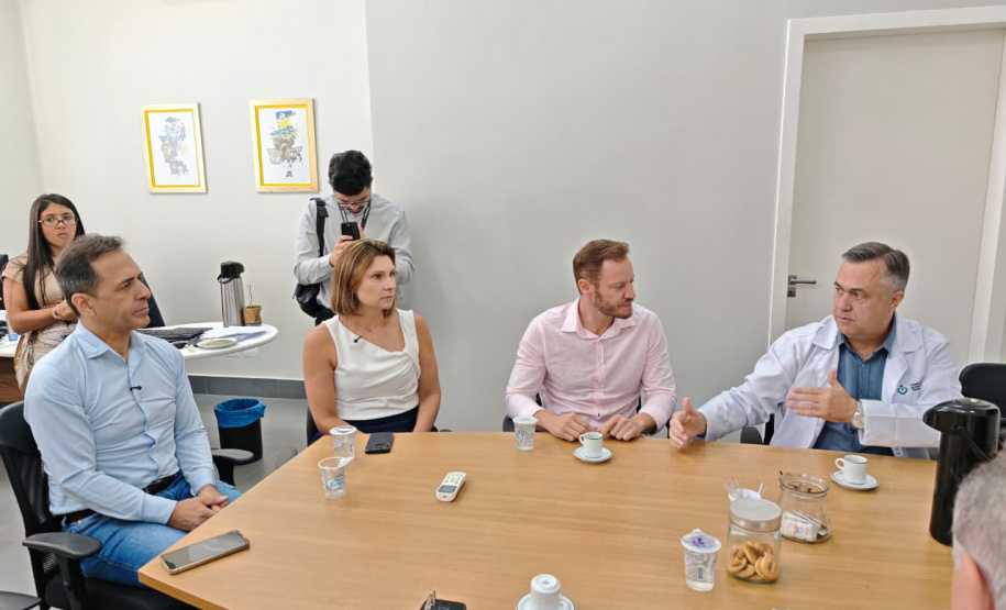 SESA - Opera Paraná: Governo do Estado viabiliza mil cirurgias de catarata para a população de Paranaguá