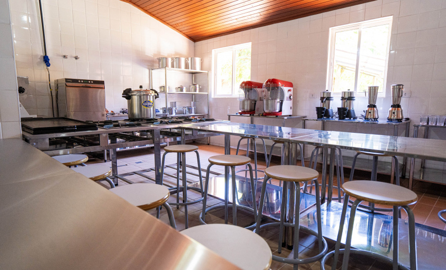 ESCOLA ILHA DAS COBRAS