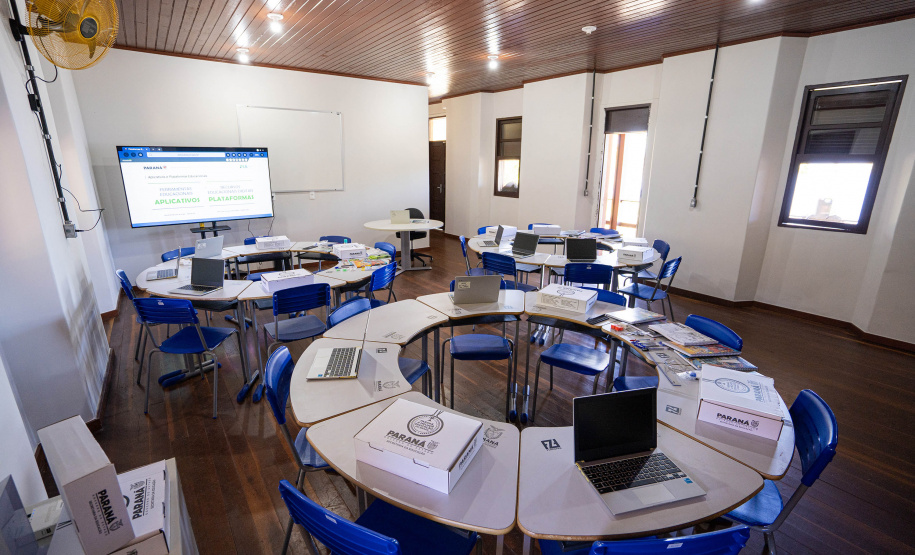 ESCOLA ILHA DAS COBRAS