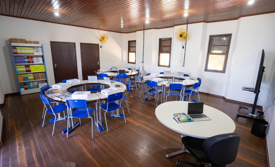 ESCOLA ILHA DAS COBRAS