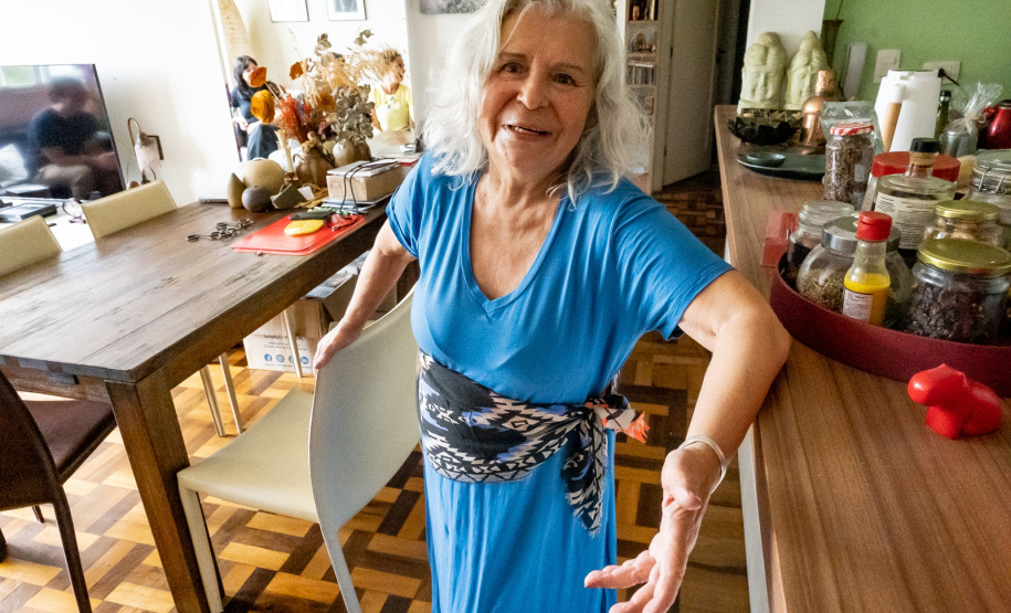 BPP - Alice Ruiz recebe a Medalha de Mérito Cultural na Biblioteca Pública do Paraná