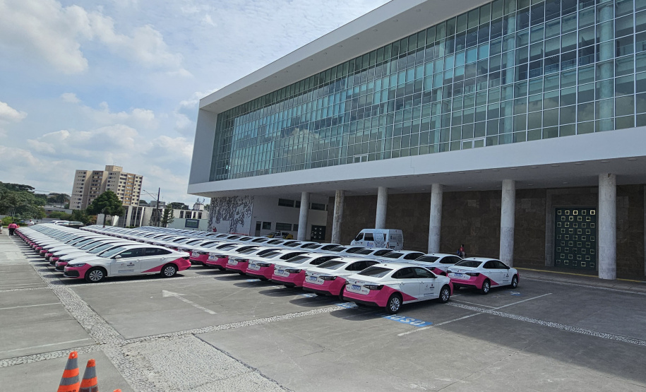 SEMIPI: Paraná destina mais 30 carros para fortalecer políticas voltadas às mulheres