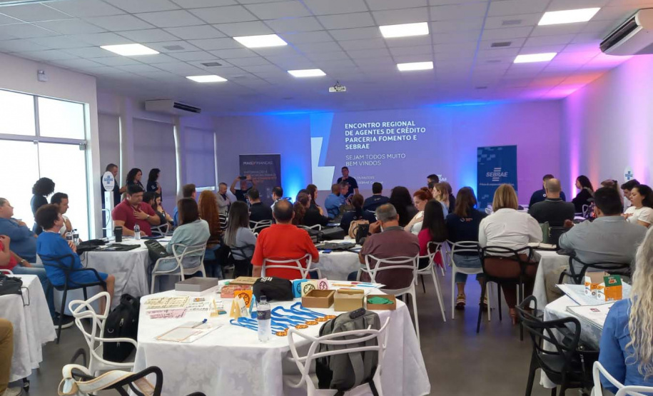 Fomento Paraná e Sebrae/PR promovem encontros regionais com agentes de crédito