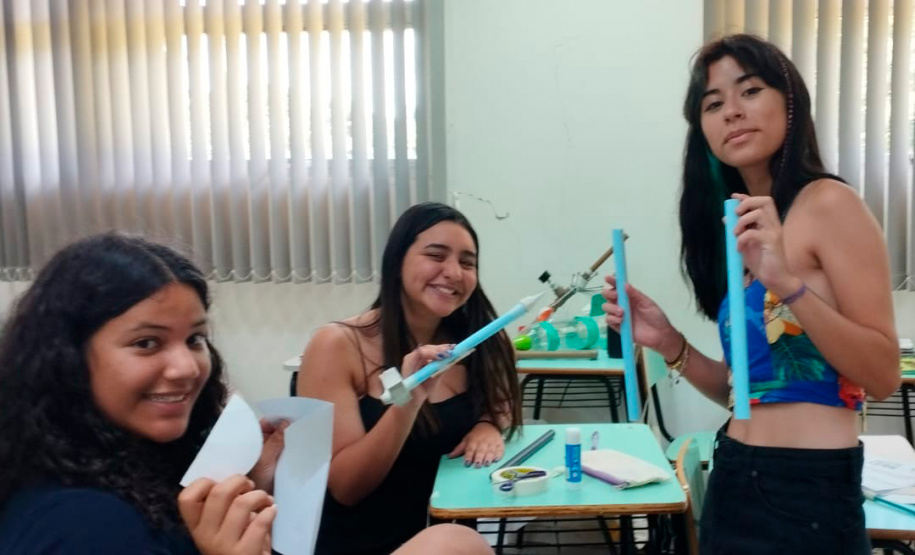 Rede de Clubes de Ciência fortalece protagonismo de meninas na pesquisa escolar
