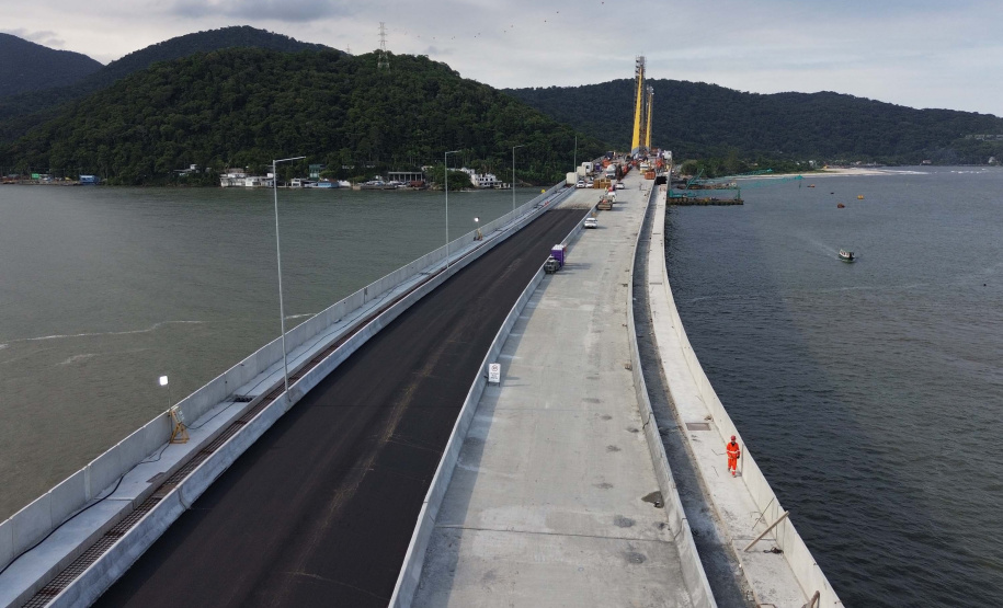 Começam as obras de pavimentação do tabuleiro da Ponte de Guaratuba