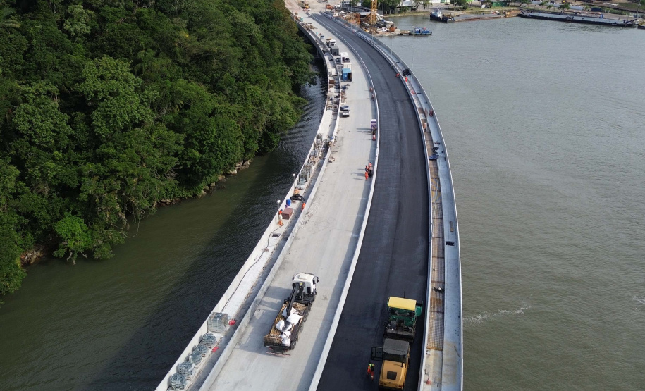 Começam as obras de pavimentação do tabuleiro da Ponte de Guaratuba