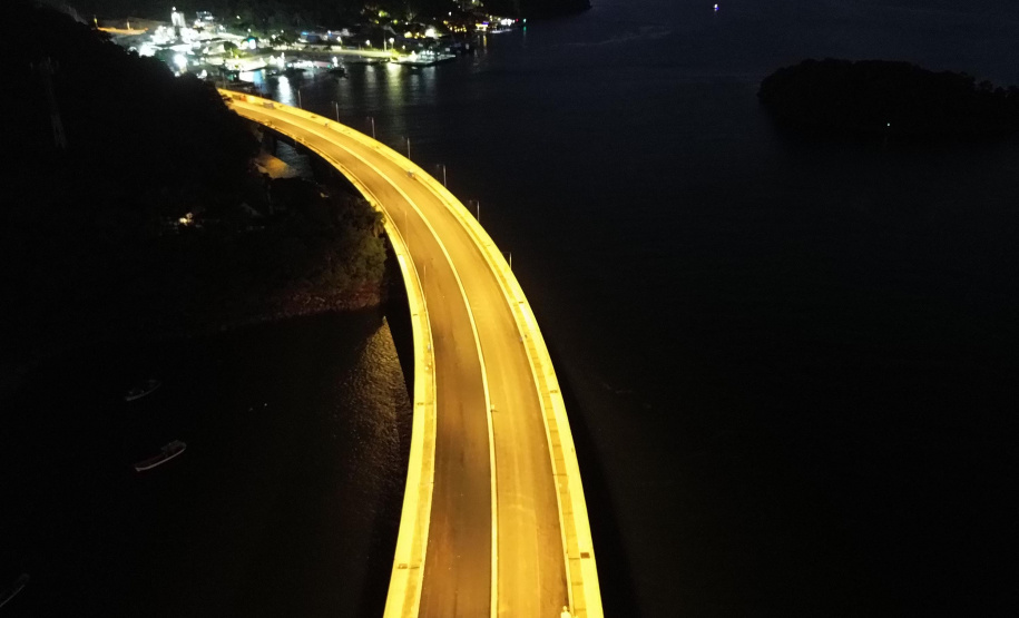 ILUMINAÇÃO PONTE GUARATUBA