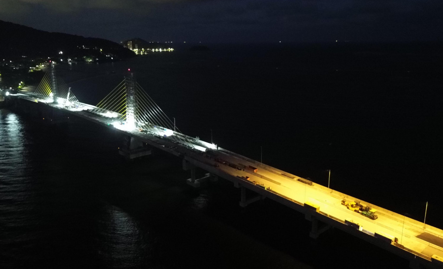ILUMINAÇÃO PONTE GUARATUBA