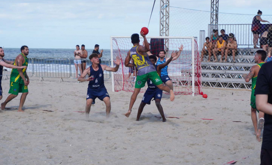 HANDEBOL DE AREIA