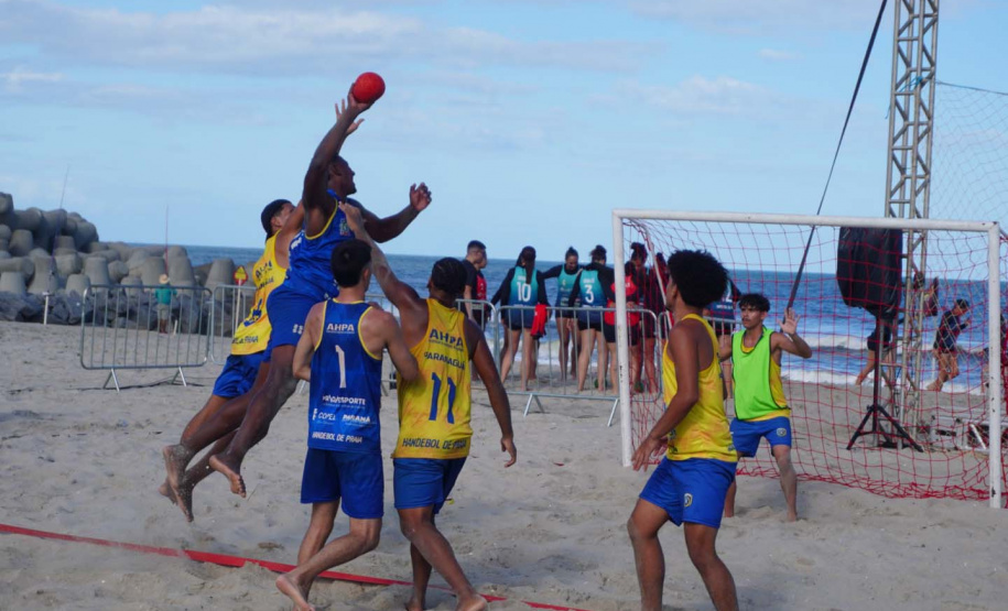 HANDEBOL DE AREIA